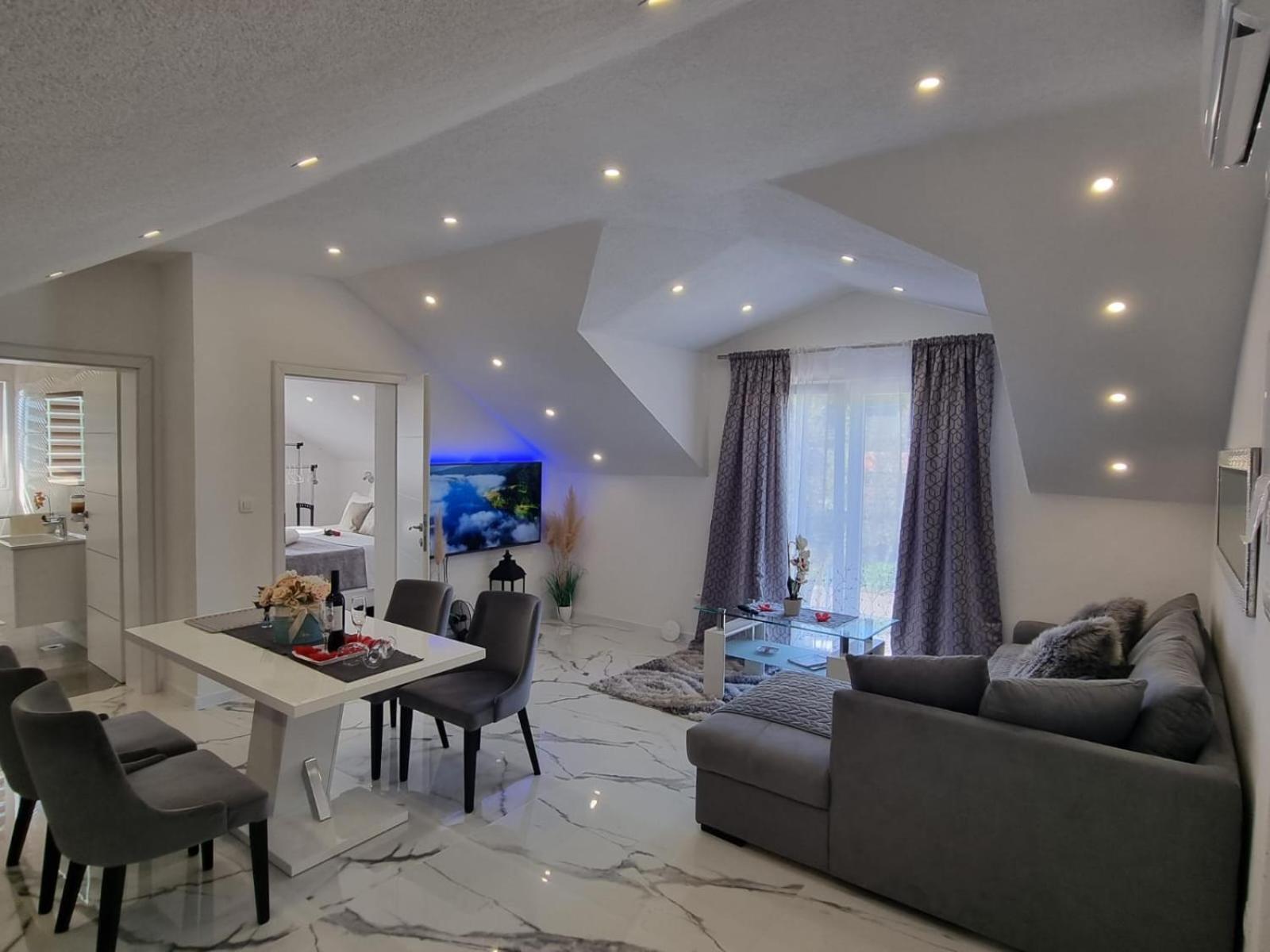 Luxury Apartment Megy Otočac Екстериор снимка