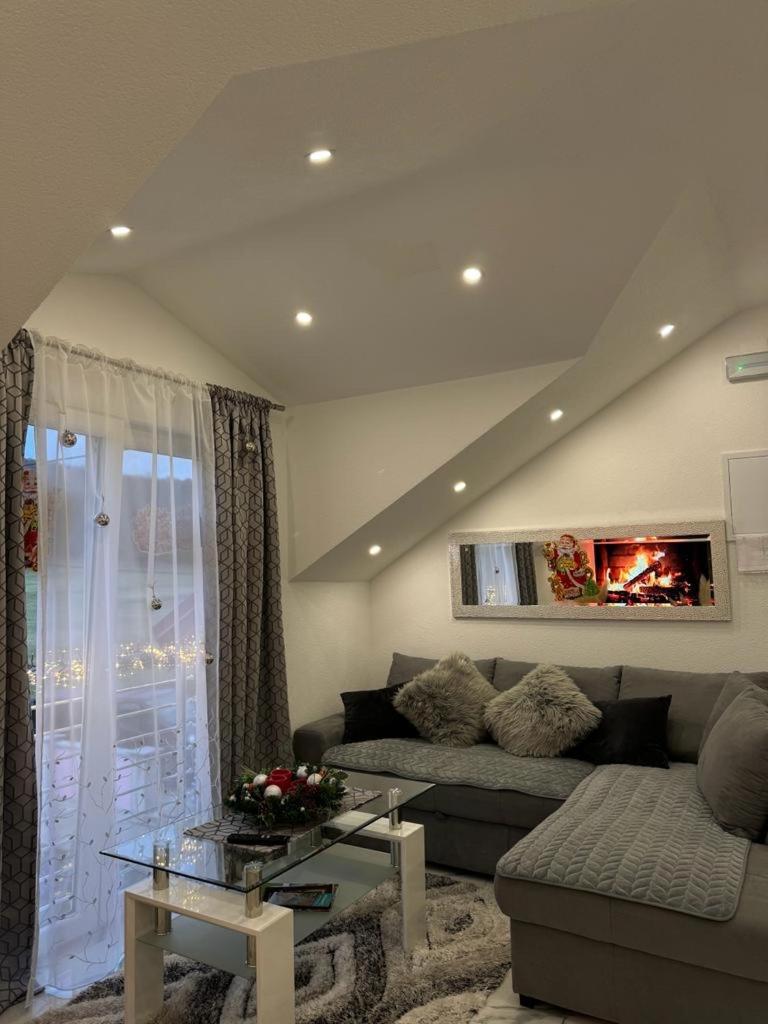 Luxury Apartment Megy Otočac Екстериор снимка