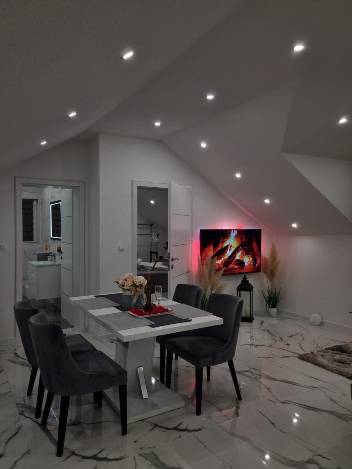 Luxury Apartment Megy Otočac Екстериор снимка